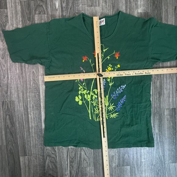 Green Graphic Flower Tee Shirt Wildflower Print 100% Cotton Single Stitch - Picture 7 of 7
